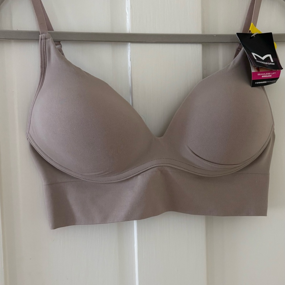 Maidenform NWT Bra Medium